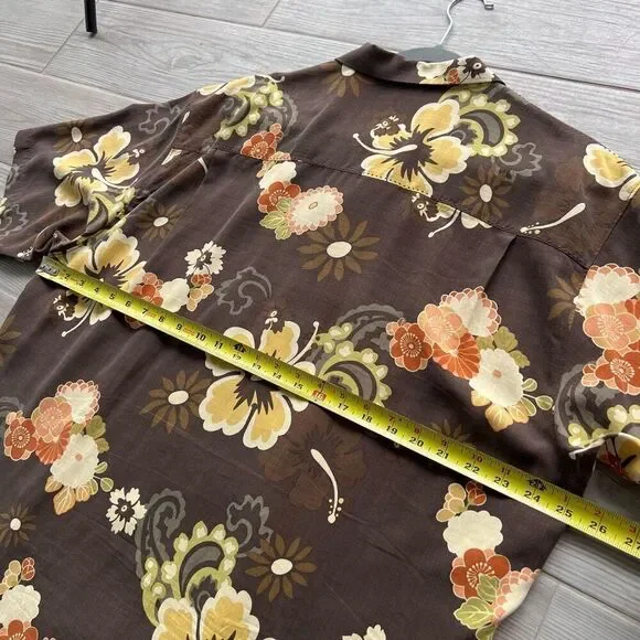 Tommy Bahama Mens Brown Floral Silk‎ Short Sleeve Hawaiian Button-Down Shirt XL - Picture 9 of 10